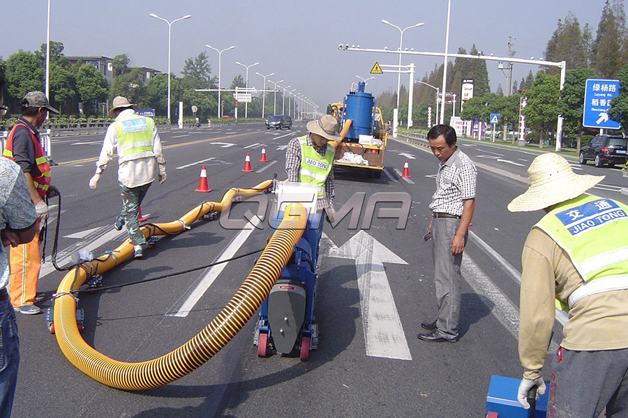 移動式路面拋丸機(jī)